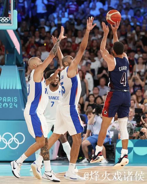 克里斯蒂底角连续运球，迎着防守高难度后仰三分压哨命中