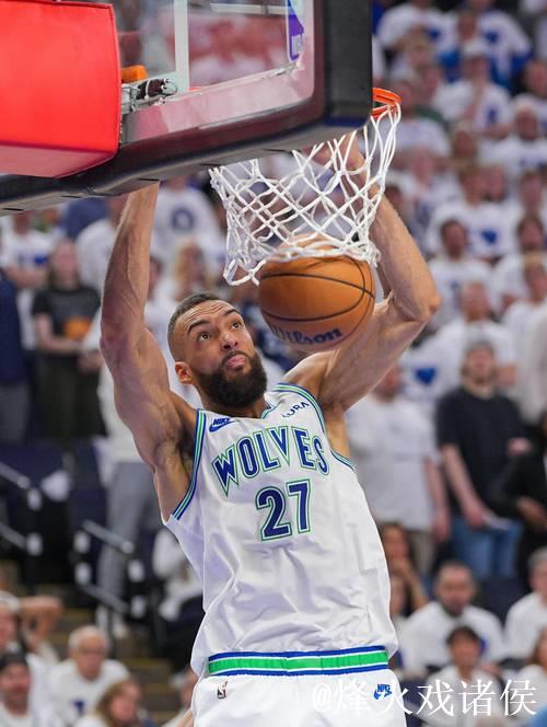 为所欲为！森林狼官推：戈贝尔今天完成了8次扣篮